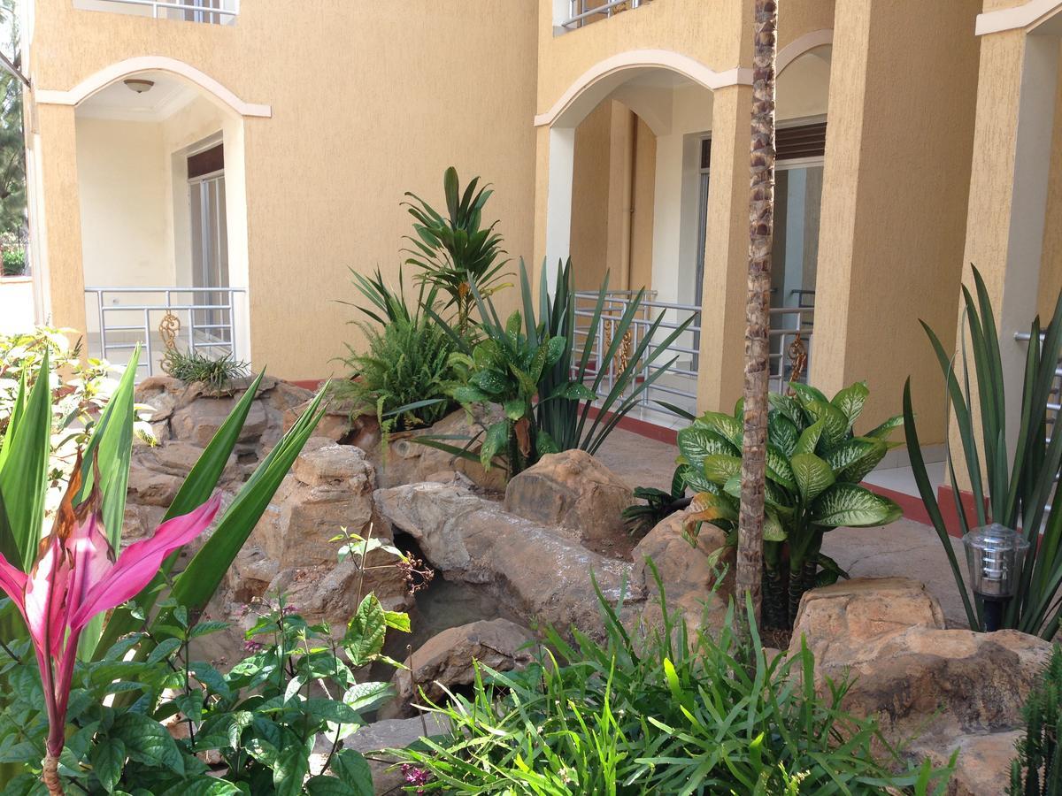 Heaven Restaurant & Boutique Hotel Kigali Exterior foto